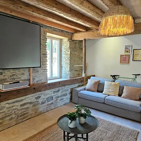 شقة Les Echappees Belles - Et D'hotes 4 Etoiles Antignac
