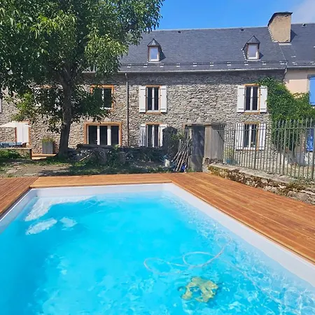 Les Echappees Belles - Gites Et Chambres D'Hotes 4 Etoiles * Antignac