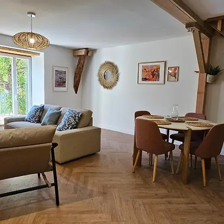 Les Echappees Belles - Et D'hotes 4 Etoiles Lägenhet Antignac