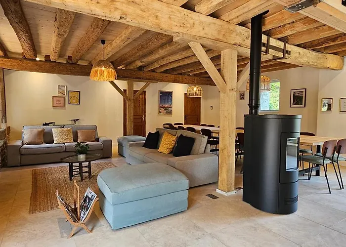 Apartment Les Echappees Belles - Et D'hotes 4 Etoiles Antignac