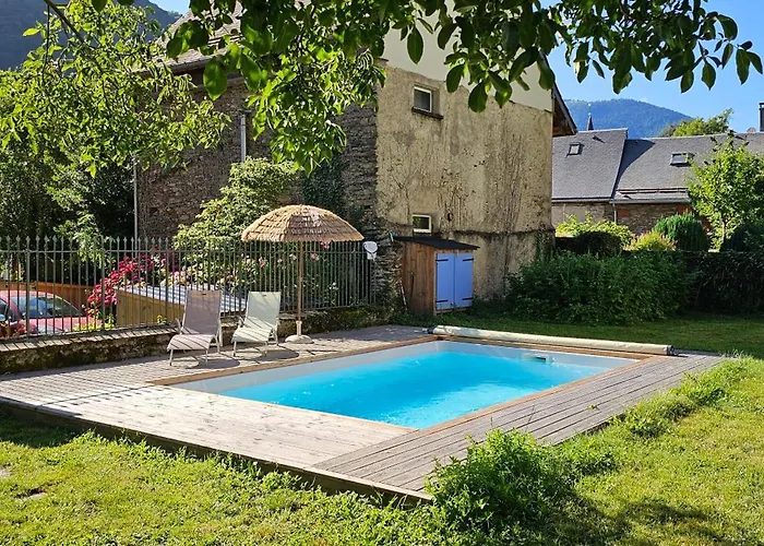 Apartment Les Echappees Belles - Et D'hotes 4 Etoiles Antignac