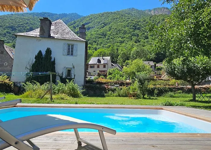 Les Echappees Belles - Et D'hotes 4 Etoiles * Antignac